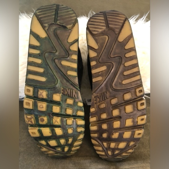 Men’s Nike Air Max 90 BLACK & Gold Clean, CLOSET CLOSES TODAY MONDAY - Picture 15 of 15